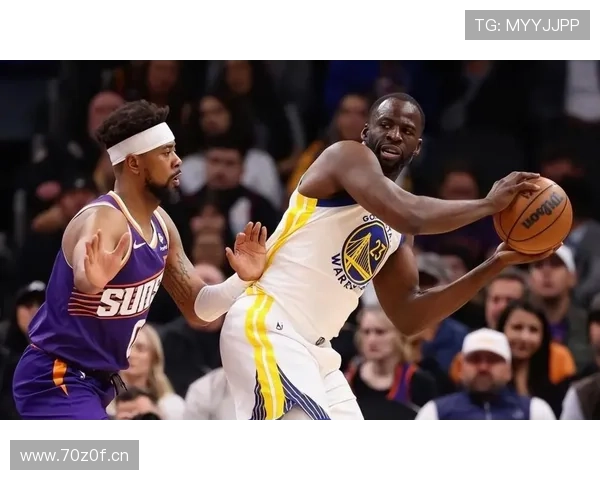 勇士险胜火箭 格林霍福德表现抢眼